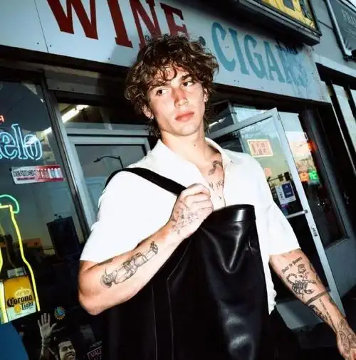 6686体育app铁牌作者Jason