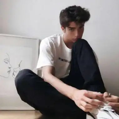 6686体育app铜牌作者Yvette