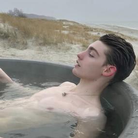 6686体育app金牌作者Quinn