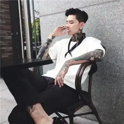 6686体育app金牌作者Emilia